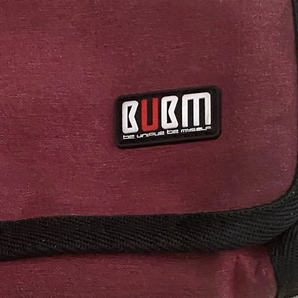 Gaming device carrying cases